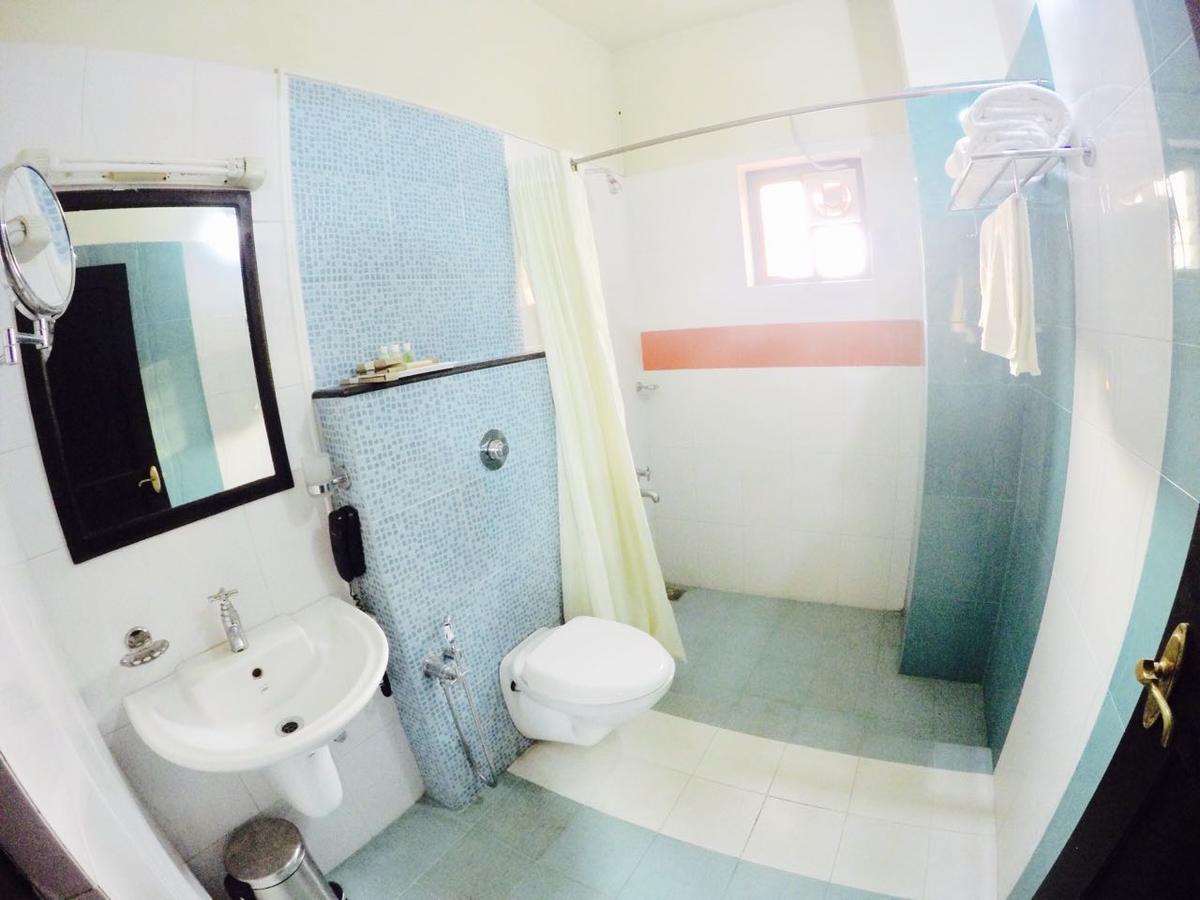 ホテルCapital O 46475 Gd International Redfort Nilambūr エクステリア 写真